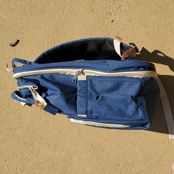 NWOT Mommy Loves You 3-in-1 Travel Backpack - Picture 8 of 16